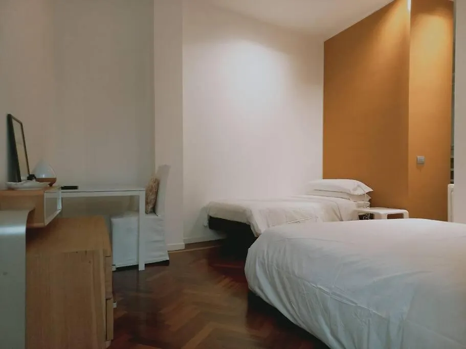 Centro Storico-Corso Canalgrande-Modena Casa-Del-Teatro Apartment Italy