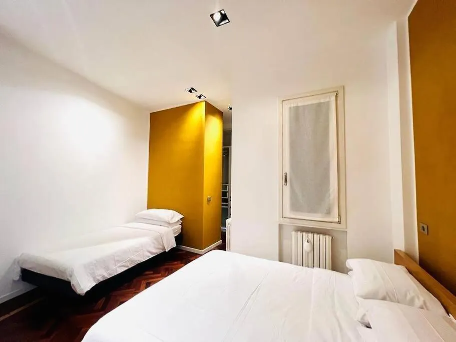 Centro Storico-Corso Canalgrande-Modena Casa-Del-Teatro Apartment  Modena