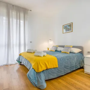 City Lux Near Policlinico Appartamento